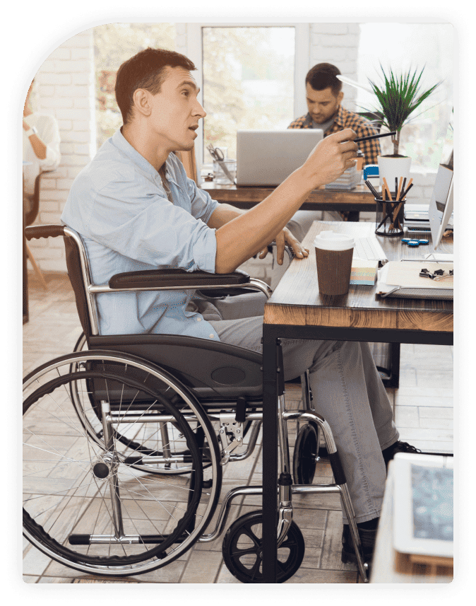 hombre-en-silla-de-ruedas-hablando pq
